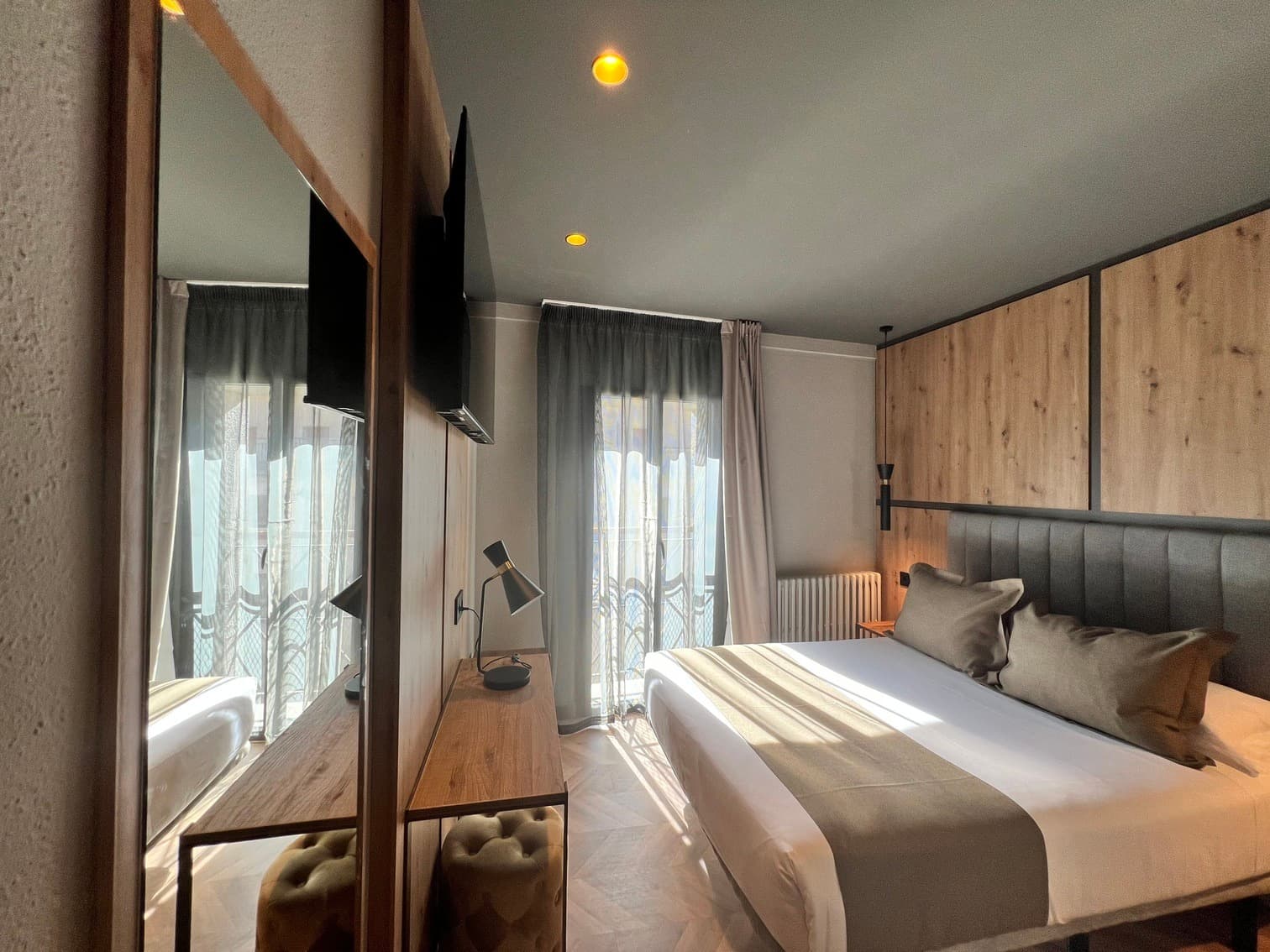 Yomo Petit Paris Hotel