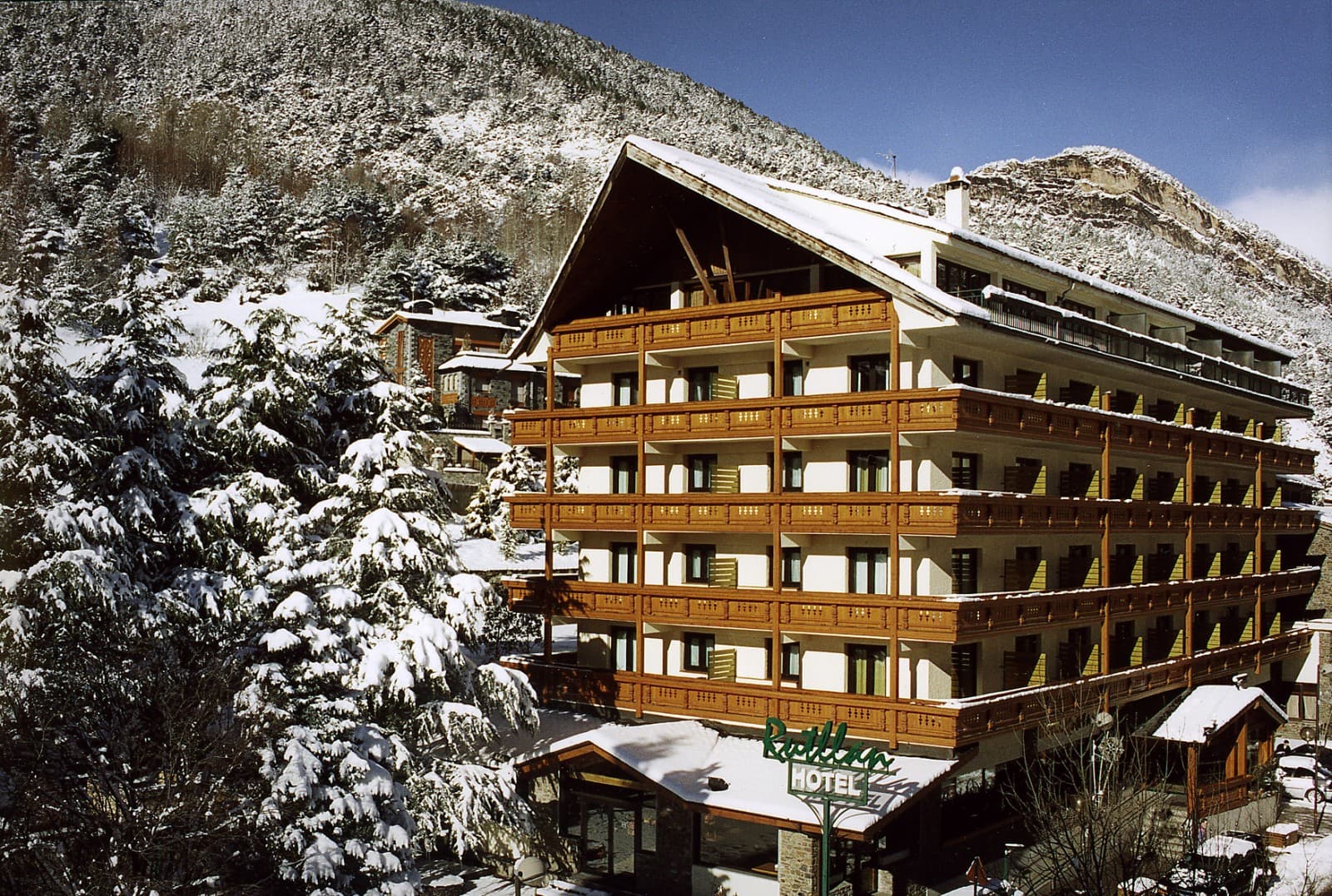 Hotel Rutllan