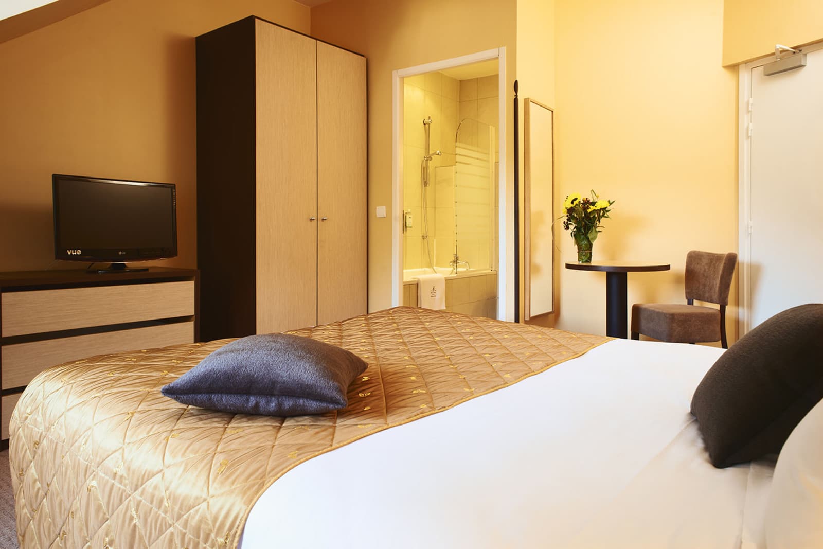 Golf Hotel, imagem 6